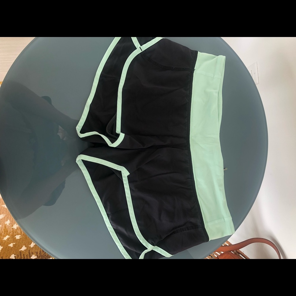 lululemon speed up short. GREAT CONDITION